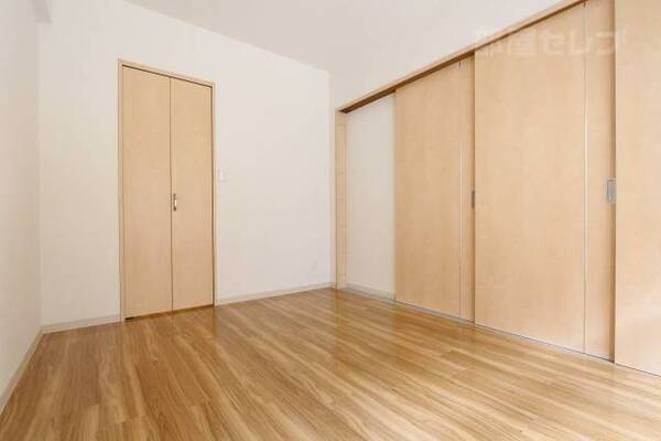 バルコニー側のお部屋です