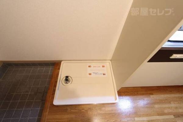 キッチンと屋内洗濯機置場