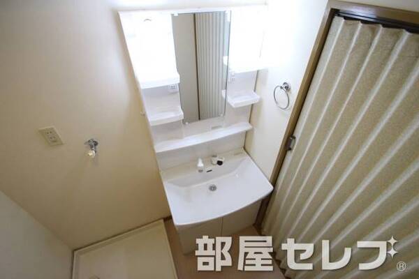 独立洗面台新しい（イメージ写真）。