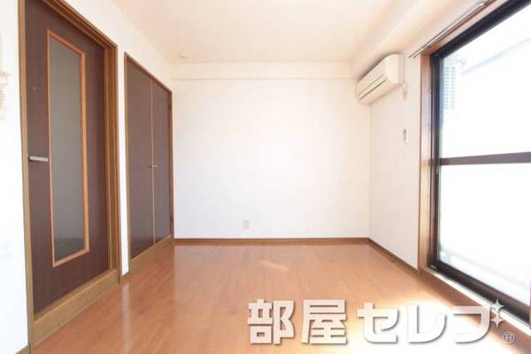 キレイで明るいお部屋になります。