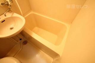 ＊12B号室内装写真参照