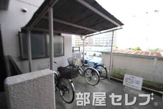 自転車置場。