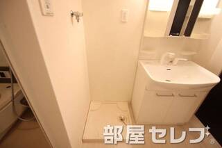 洗濯機を置けるスペースです。