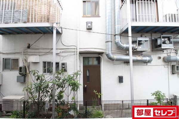冷蔵庫置場