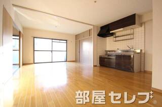 広くて使いやすいリビング。
