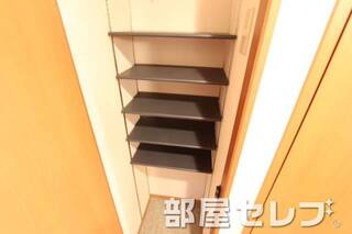 シューズボックス。