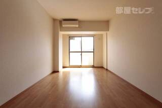 ※303号室室内参照