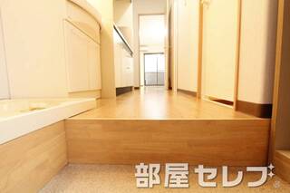明るく迎えてくれます。