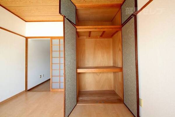 大きめの押入れなので、沢山収納できますね