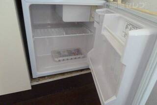 小さい冷蔵庫がついています