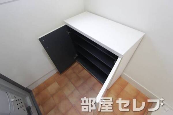 玄関もスッキリですね。