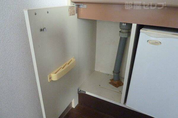 キッチン下の収納です
