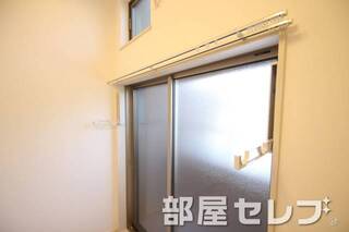 室内物干しあります。