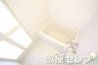 浴室も新しく。。