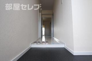 写真は別部屋です