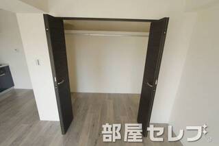 広々クローゼットでお部屋スッキリ。