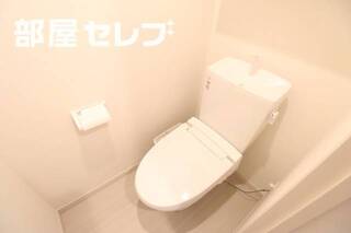 お手洗いはこちらです
