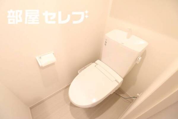 お手洗いはこちらです