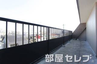 Ｌの字バルコニー。