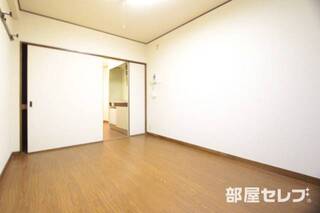 綺麗に内装されています