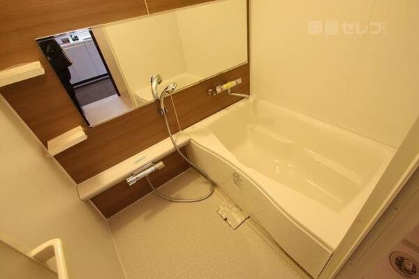 ドドーンと広いお風呂。