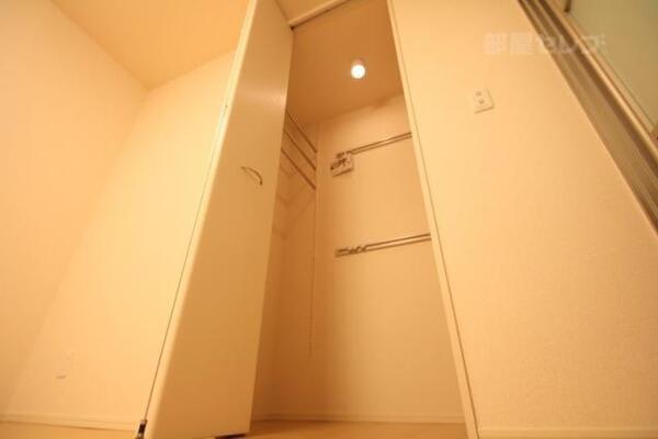 各部屋に収納有