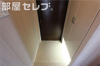 日当たりのいい明るい洋室。