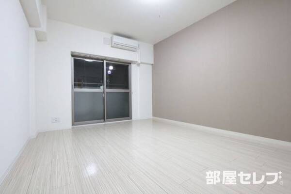 奥行のあるお部屋です。