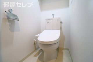 清潔なバスルームはいかがでしょうか。(反転タイプ）