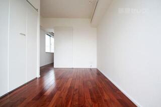 洋室5帖のお部屋です。