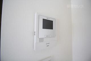 テレビモニターホンで来客時も確認ができます。