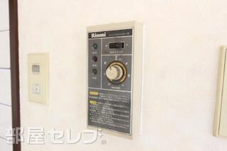 給湯器あります。