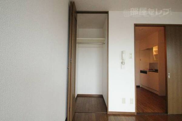 ※4D号室内装写真参照