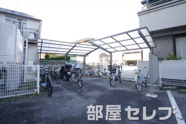 自転車置場。
