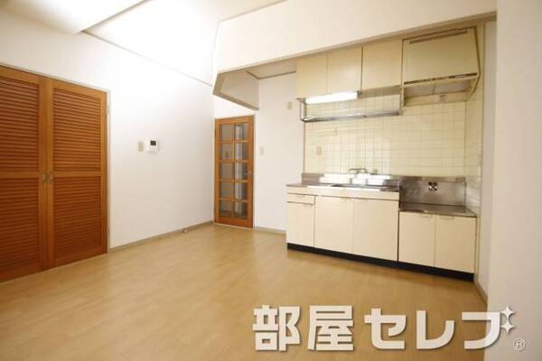 違う角度からのダイニングルーム。（イメージ写真）