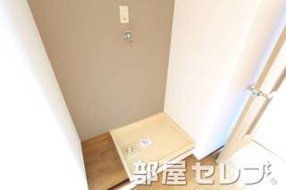 室内洗濯置場。他号室の写真です。