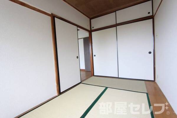 同タイプのお部屋の写真になります。