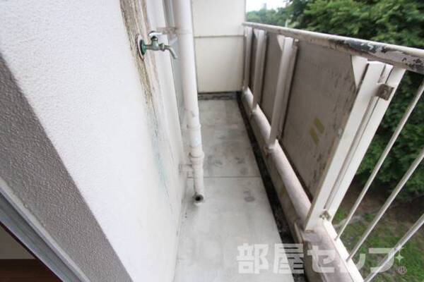 同タイプのお部屋の写真になります。