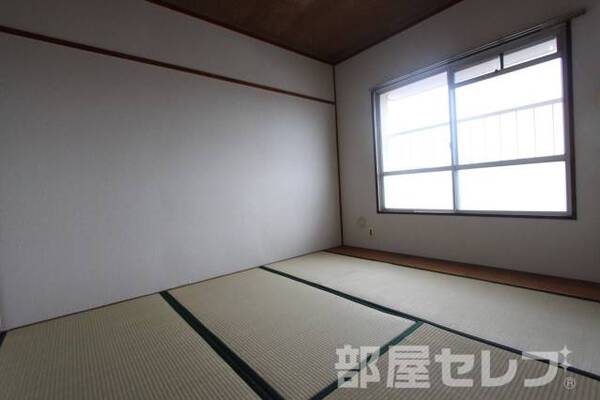 同タイプのお部屋の写真になります。