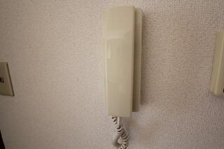お電話にて来客確認できます。