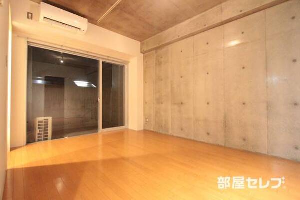 綺麗に内装されています