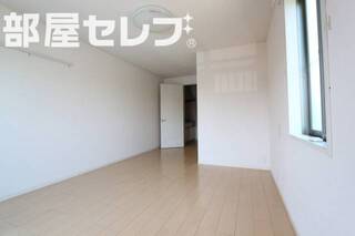 広々とした洋室