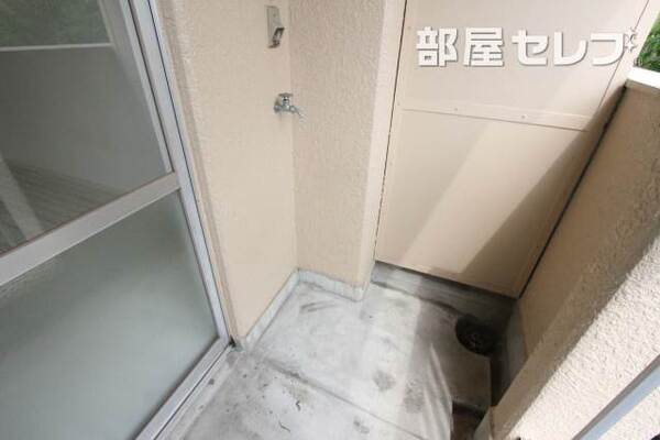 203号室