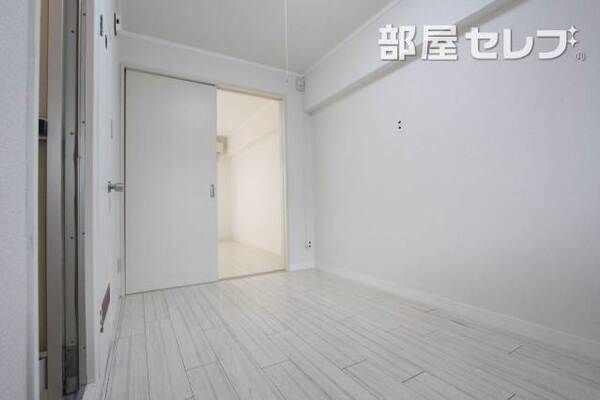 203号室