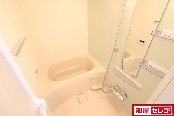103の写真です。