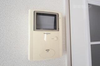 テレビモニターホンで来客時も確認できます。