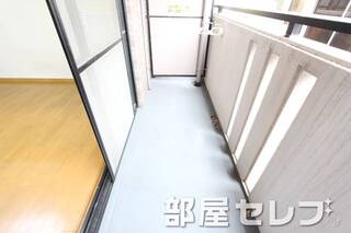 広いバルコニーです。