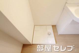 洗濯機置き場はこちらへ。