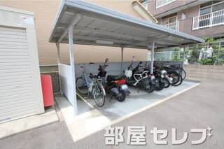 駐輪場。
