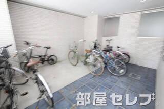 駐輪場。